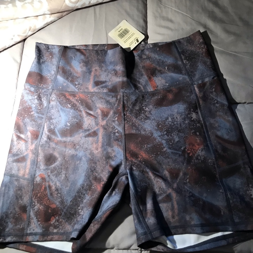 FABLETICS Oasis high waisted POCKET SHORT 5”
